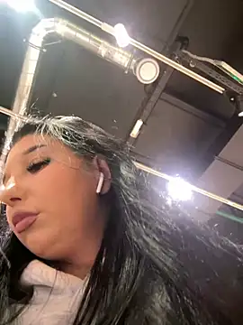 Snapshot of Tisha_Busty chatting on March 7, 4:00 pm Tisha Busty online show from March 7, 4:00 pm