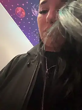 Tisha Busty online show from April 5, 1:51 pm