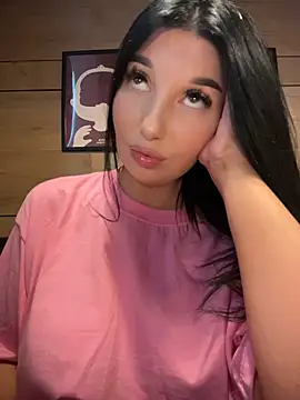 Snapshot of Tisha_Busty chatting on June 8, 1:33 pm Tisha Busty online show from June 8, 1:33 pm