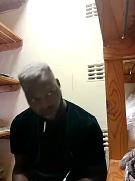 Snapshot of Touch_mysoul chatting on December 16, 9:46 am Touch mysoul online show from December 16, 9:46 am