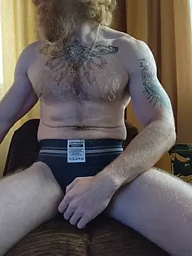 Snapshot of Gingerbeard40 chatting on May 30, 5:25 am Gingerbeard40 online show from May 30, 5:25 am