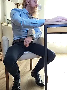 Gingerbeard40 online show from December 2, 8:49 am