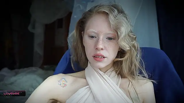 Snapshot of _Phantom_thread_ chatting on October 13, 10:06 am Phantom thread online show from October 13, 10:06 am