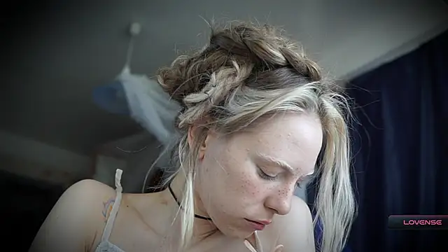  Phantom thread  online show from March 15, 9:16 am