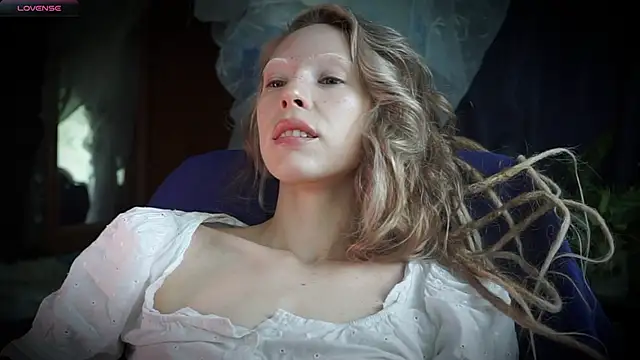  Phantom thread  online show from May 21, 9:17 am