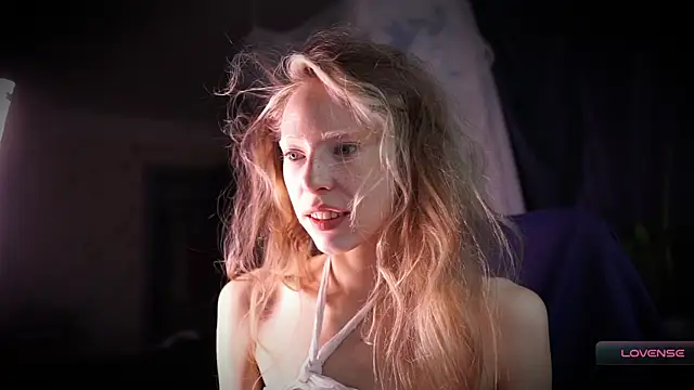 Snapshot of _Phantom_thread_ chatting on November 20, 8:59 am Phantom thread online show from November 20, 8:59 am