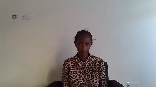 Snapshot of sweets_80 chatting on June 26, 2:34 pm sweets 80 online show from June 26, 2:34 pm