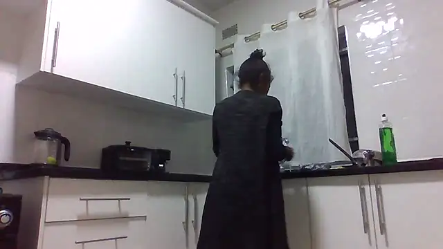 Snapshot of sweets_80 chatting on June 11, 3:47 am sweets 80 online show from June 11, 3:47 am