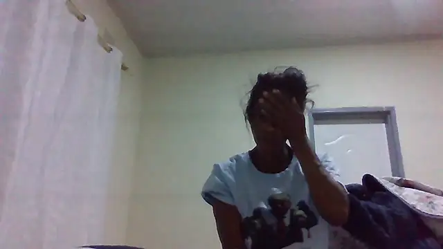 Snapshot of sweets_80 chatting on June 22, 2:28 am sweets 80 online show from June 22, 2:28 am
