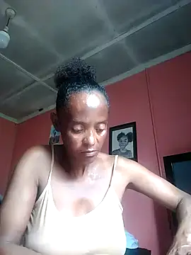 Snapshot of sweets_80 chatting on March 12, 11:43 am sweets 80 online show from March 12, 11:43 am