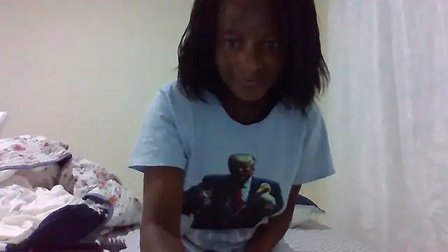 Snapshot of sweets_80 chatting on June 22, 3:25 am sweets 80 online show from June 22, 3:25 am