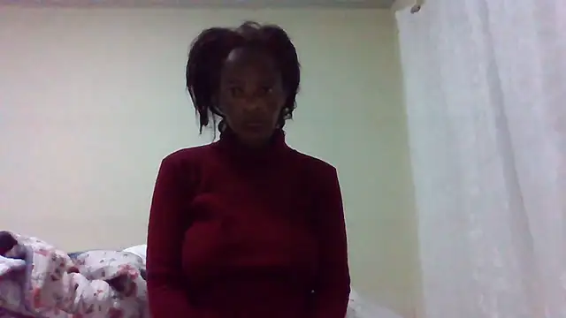 Snapshot of sweets_80 chatting on June 28, 2:40 am sweets 80 online show from June 28, 2:40 am