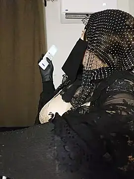 -Arab milf- online show from July 12, 7:58 pm