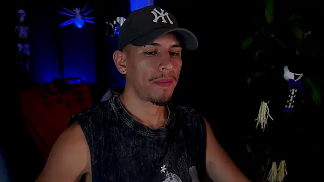 Aaronfox x online show from October 17, 3:43 am