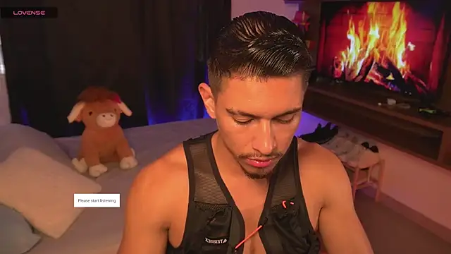 Aaronfox x online show from May 28, 10:26 pm