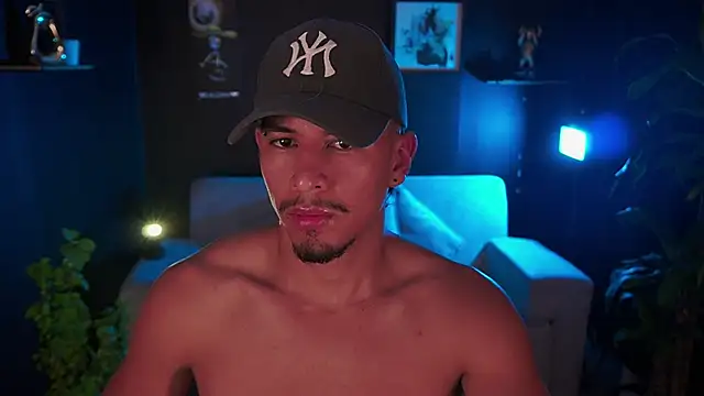 Aaronfox x online show from November 16, 10:35 pm