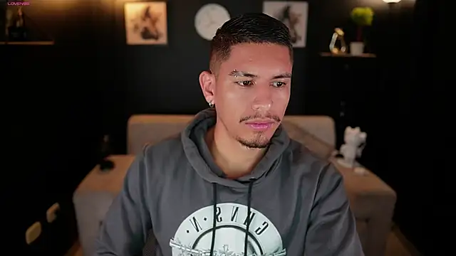 Aaronfox x online show from November 28, 9:09 am