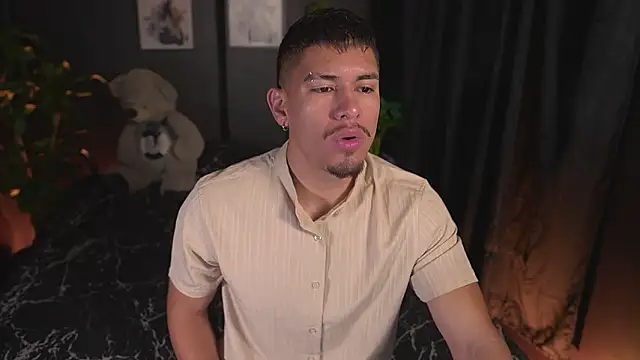 Aaronfox x online show from March 11, 11:59 am