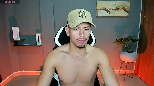 Aaronfox x online show from March 23, 9:53 am