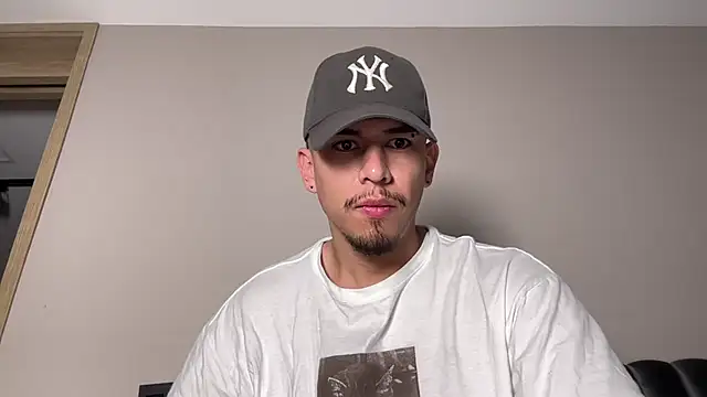 Aaronfox x online show from October 23, 9:52 am