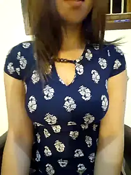 Snapshot of MIss-Naina chatting on March 19, 11:25 pm MIss-Naina online show from March 19, 11:25 pm