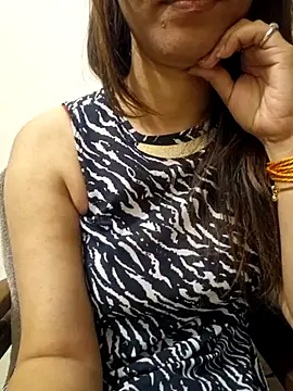 Snapshot of MIss-Naina chatting on March 18, 1:02 am MIss-Naina online show from March 18, 1:02 am
