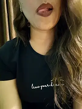 Snapshot of MIss-Naina chatting on February 9, 10:20 am MIss-Naina online show from February 9, 10:20 am