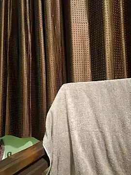 Snapshot of MIss-Naina chatting on February 4, 11:38 pm MIss-Naina online show from February 4, 11:38 pm