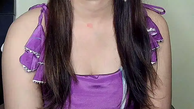 Snapshot of MIss-Naina chatting on October 18, 7:49 pm MIss-Naina online show from October 18, 7:49 pm