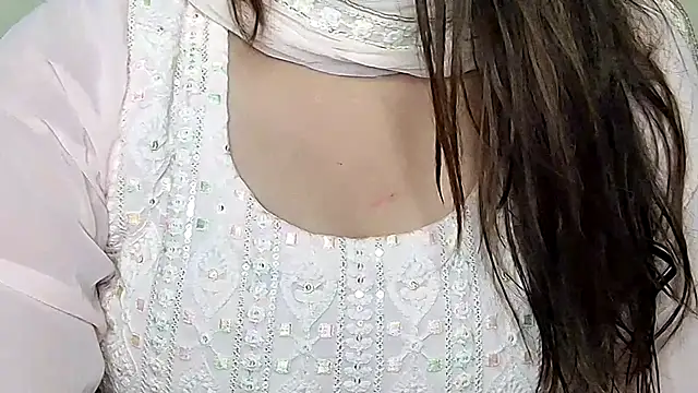 MIss-Naina online show from November 17, 7:45 am