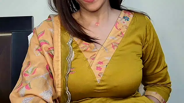 MIss-Naina online show from November 6, 5:00 am