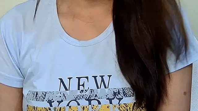 Snapshot of MIss-Naina chatting on October 11, 9:54 am MIss-Naina online show from October 11, 9:54 am