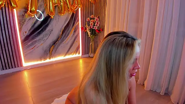 VivienCarter online show from April 4, 2:29 am