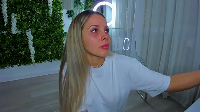 VivienCarter online show from October 25, 9:15 pm