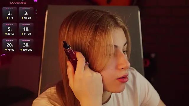 EllieCutes online show from March 14, 4:32 am