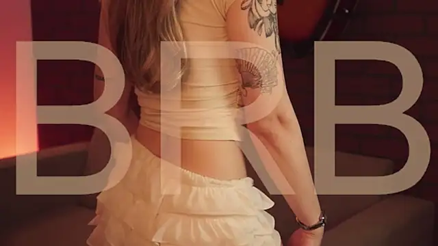 EllieCutes online show from December 22, 5:18 am