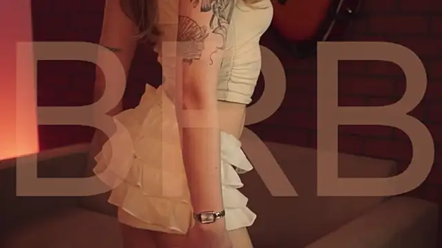 EllieCutes online show from November 9, 8:29 am