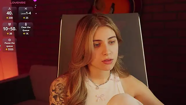 EllieCutes online show from March 10, 6:27 am