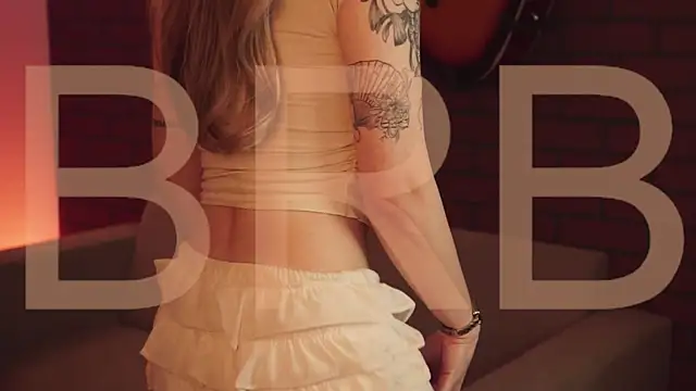 EllieCutes online show from October 28, 7:51 am