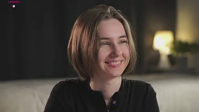 MeghanElson online show from February 4, 12:44 pm