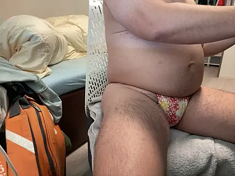 Snapshot of loinclothgay chatting on February 17, 11:11 pm loinclothgay online show from February 17, 11:11 pm