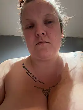 busty-bella1 online show from July 13, 10:20 pm