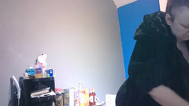 busty-bella1 online show from December 5, 9:19 am