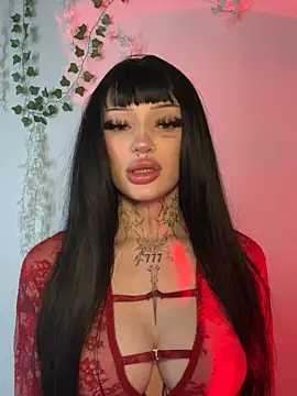 madelinexx online show from November 6, 11:03 am