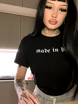 madelinexx online show from November 7, 4:11 pm