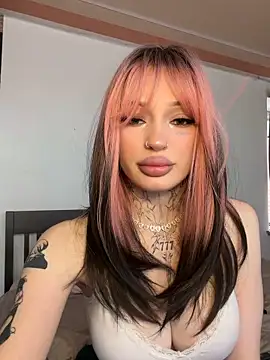 madelinexx online show from March 20, 1:12 pm