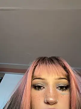 madelinexx online show from March 27, 12:06 pm