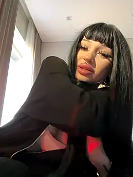 madelinexx online show from November 22, 1:43 pm