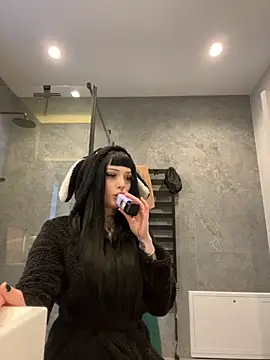 madelinexx online show from November 4, 12:53 pm