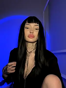 madelinexx online show from November 13, 4:11 pm